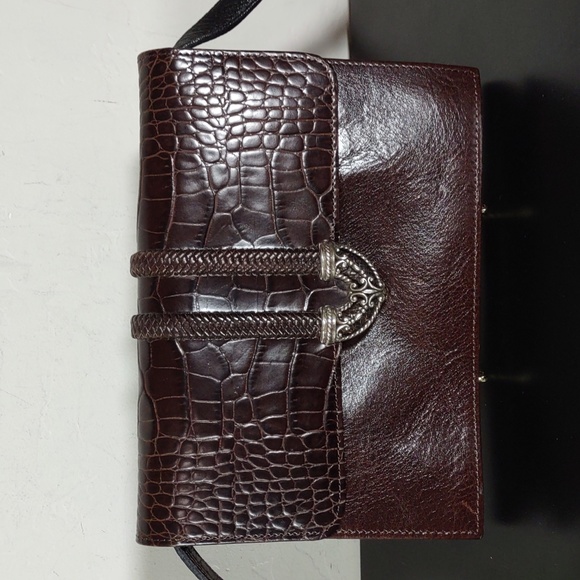 Brighton Croc Embossed Leather Convertible Clutch/Crossbody Organizer Bag - Picture 2 of 12